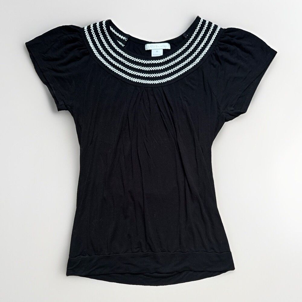 Women’s Design History Black Scoop Neck Short Sleeve Pleated Top Size M